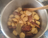 Foto del paso 5 de la receta: Costillas con patatas