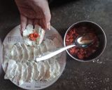 Foto langkah ke 4 dari resep Cireng isi sosis hot.