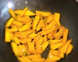 รูปขั้นตอนการทำที่ 1 ของ ฟักทองผัดไข่