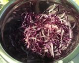 Une image de l'étape 5 de Salade bicolore de chou rouge,oignon de roscoff et scarole.