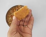 मोहनथाल(Mohanthal recipe in Hindi) रेसिपी चरण 10 फोटो