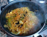 Foto del paso 5 de la receta: Perdiz estofada con zanahorias y alcachofas en salsa de azafrán