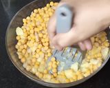 A picture of step 1 of Aloo cholay ka salan (sehri special).