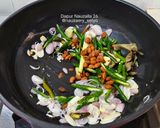 Foto langkah ke 3 dari resep Tumis Tauco Tahu Tongkol.