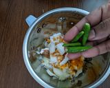 A picture of step 2 of Spinach mor kulambu / mor kerrai.