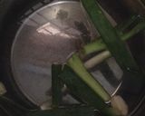Foto langkah ke 3 dari resep Soto Ayam Kampung dengan Koya.