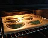 Foto del paso 7 de la receta: Empanadillas de aguacate al horno