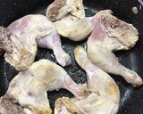 Foto del paso 1 de la receta: Calabacita con pollo