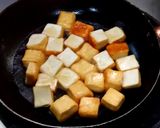 รูปขั้นตอนการทำที่ 2 ของ ผัดเปรี้ยวหวานเต้าหู้ปลา