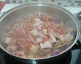 Foto del paso 6 de la receta: Pollo con champiñones, bacon y lombarda