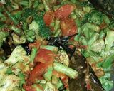 Foto langkah ke 5 dari resep Ayam Pedas Sayur Hijau.