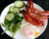 A picture of step 6 of My stuffed Bacon Rolls.🤫.