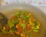 รูปขั้นตอนการทำที่ 3 ของ วุ้นเส้นผัดน้ำพริกเผาใส่อกไก่สับ
