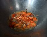 Foto langkah ke 3 dari resep Tumis Sawi Putih dan Wortel.