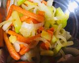 Foto del paso 4 de la receta: Fideos chinos con verdura y gambas