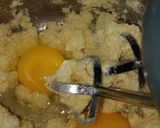 A picture of step 1 of Vanilla creamy cake.