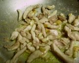 Foto del paso 4 de la receta Tagliatelle al huevo con pollo al ajillo