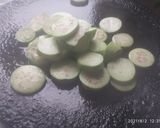 झटपट परतलेली वांगी (paratleli vangi recipe in marathi) रेसिपी स्टेप 2 फोटो 