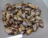 Foto del paso 1 de la receta: Spaghetti alle vongolle