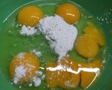 Foto langkah ke 1 dari resep Telur Dadar Crispy.