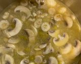 Foto del paso 1 de la receta: Crema de guisantes y champiñón