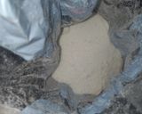 A picture of step 2 of Khatti - Meethi Pani-puri.