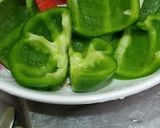 A picture of step 2 of Fried Bell Pepper Fish Cake 煎釀三寶.