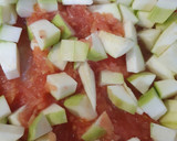 Foto del paso 3 de la receta: Pollo en salsa de verduras en olla express