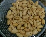 Foto langkah ke 3 dari resep Kacang goreng super renyah.