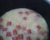 A picture of step 1 of Spaghetti skewered sausages.