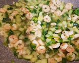 Foto del passaggio 2 della ricetta Calamarata zucchine e gamberetti