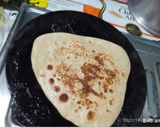 A picture of step 3 of Masala parantha.