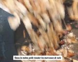 Une image de l'étape 3 de Pâtes à la crème de gorgonzola, lardons et noix.