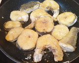Foto del paso 2 de la receta: Pescadilla al horno
