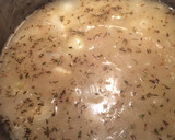 Foto del paso 2 de la receta: Súper Sopa de cebolla con tomillo 🌿