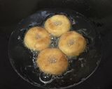 Foto langkah ke 7 dari resep Donat Goreng lembut tanpa kentang.