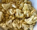 A picture of step 4 of Crusty Baked Shells and Cauliflower.
