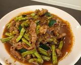 รูปขั้นตอนการทำที่ 5 ของ ผัดถั่วพริกแกงแซ่บๆควัฟ