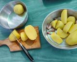 Foto del paso 5 de la receta Muslos de pollo con patatas en el pizzapan