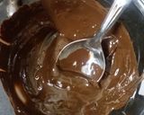 A picture of step 5 of Mariegold biscuits  cake.