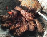 Foto langkah ke 5 dari resep Ayam kecap pedas manis.