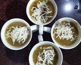 A picture of step 4 of Veg moncho soup.