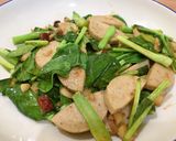 รูปขั้นตอนการทำที่ 5 ของ คะน้าผัดหมูยอ🥬