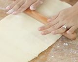 Foto langkah ke 4 dari resep Croissant Waffle (Croffle) Devina Hermawan.