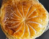 Une image de l'étape 17 de GALETTE DES ROIS : Cerises et crème d’amande à la pistache.