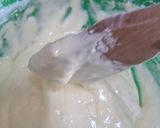 Foto del paso 3 de la receta: 🍓🍰Bizcocho bañado en frosting de fresa🍰🍓