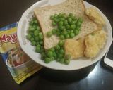 A picture of step 16 of Random Sandwich with Boiled Chicken Nugget and Boiled Pea.