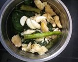 A picture of step 1 of Ravioli in Pesto Sauce.