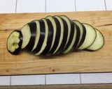 Foto del passaggio 1 della ricetta Cotolette o pizzette? 🤔🍆 (healthy food)