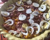 Foto del paso 2 de la receta: Tarta con un toque de cúrcuma, rellena de verdura atún y queso